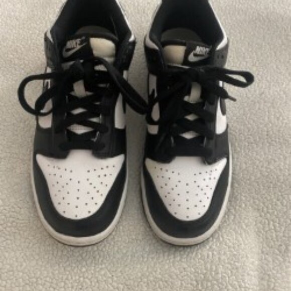 Nike Panda Dunk Low Size 6.5Y - Picture 2 of 5